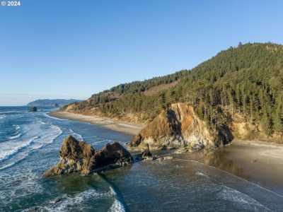 Home For Sale in Cannon Beach, Oregon