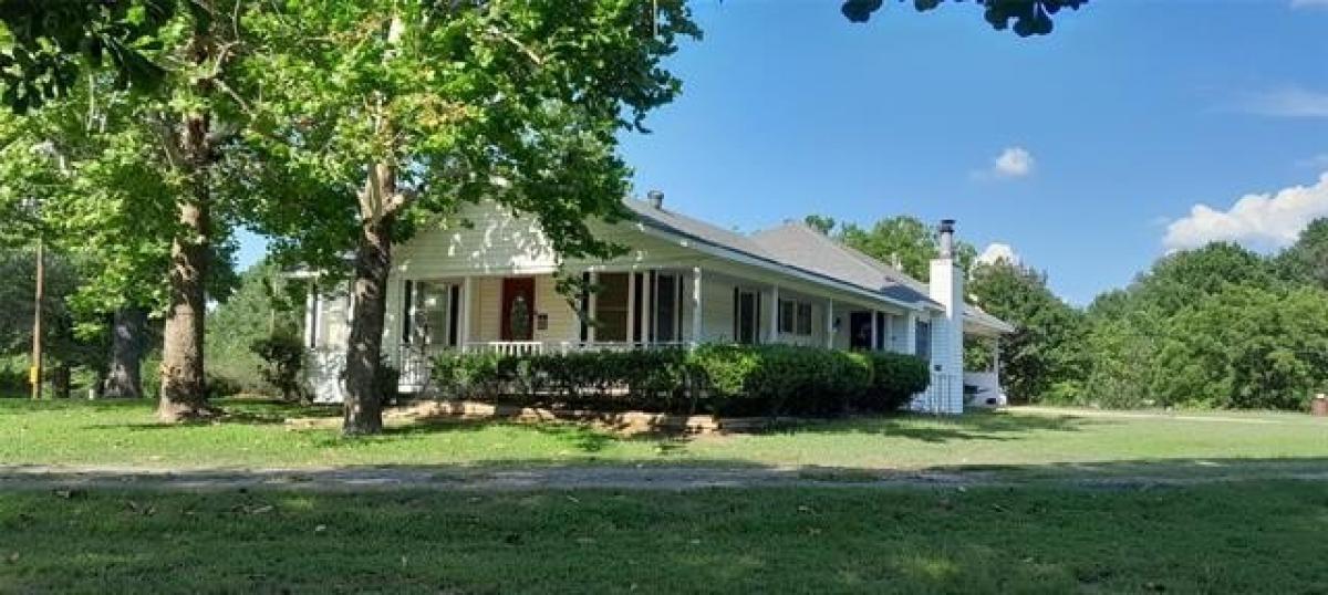 Picture of Home For Sale in Rodessa, Louisiana, United States