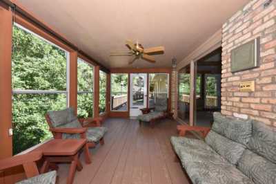 Home For Sale in Oconomowoc, Wisconsin