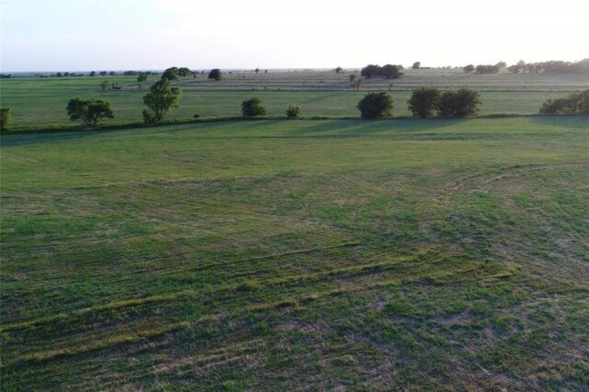 Picture of Residential Land For Sale in Muenster, Texas, United States