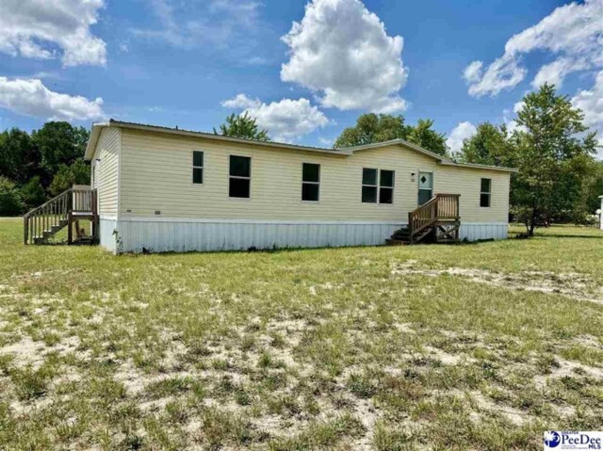 Picture of Home For Sale in Darlington, South Carolina, United States