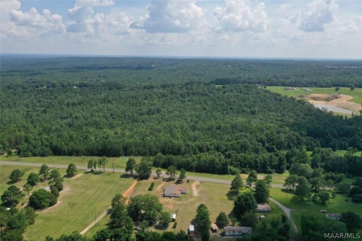 Picture of Residential Land For Sale in Wetumpka, Alabama, United States