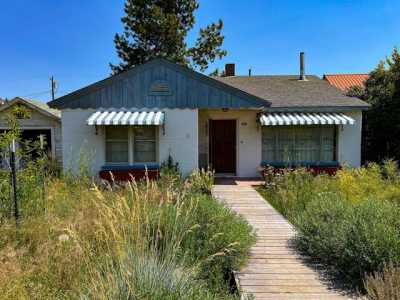 Home For Sale in Prairie City, Oregon