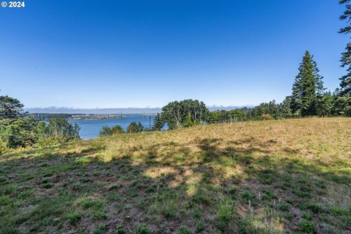 Picture of Residential Land For Sale in North Bend, Oregon, United States