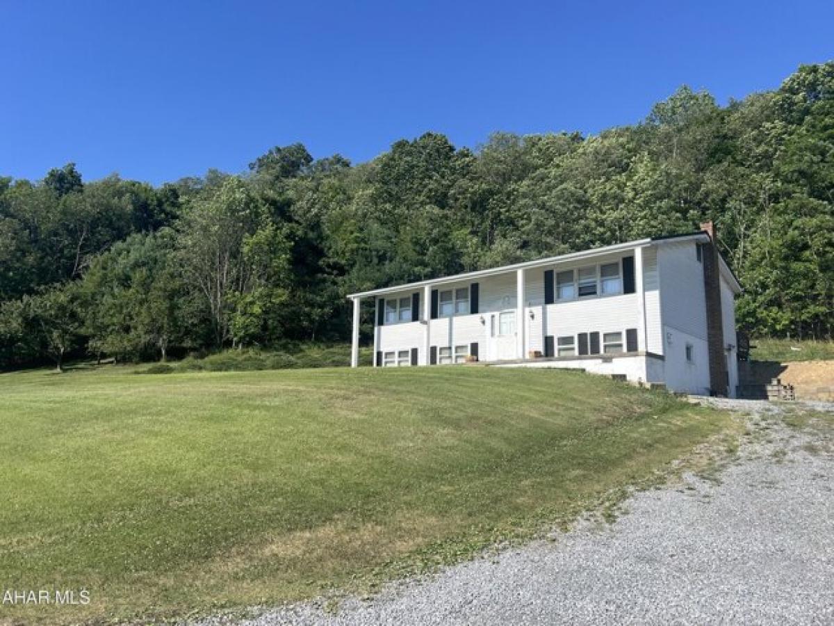 Picture of Home For Sale in Northern Cambria, Pennsylvania, United States