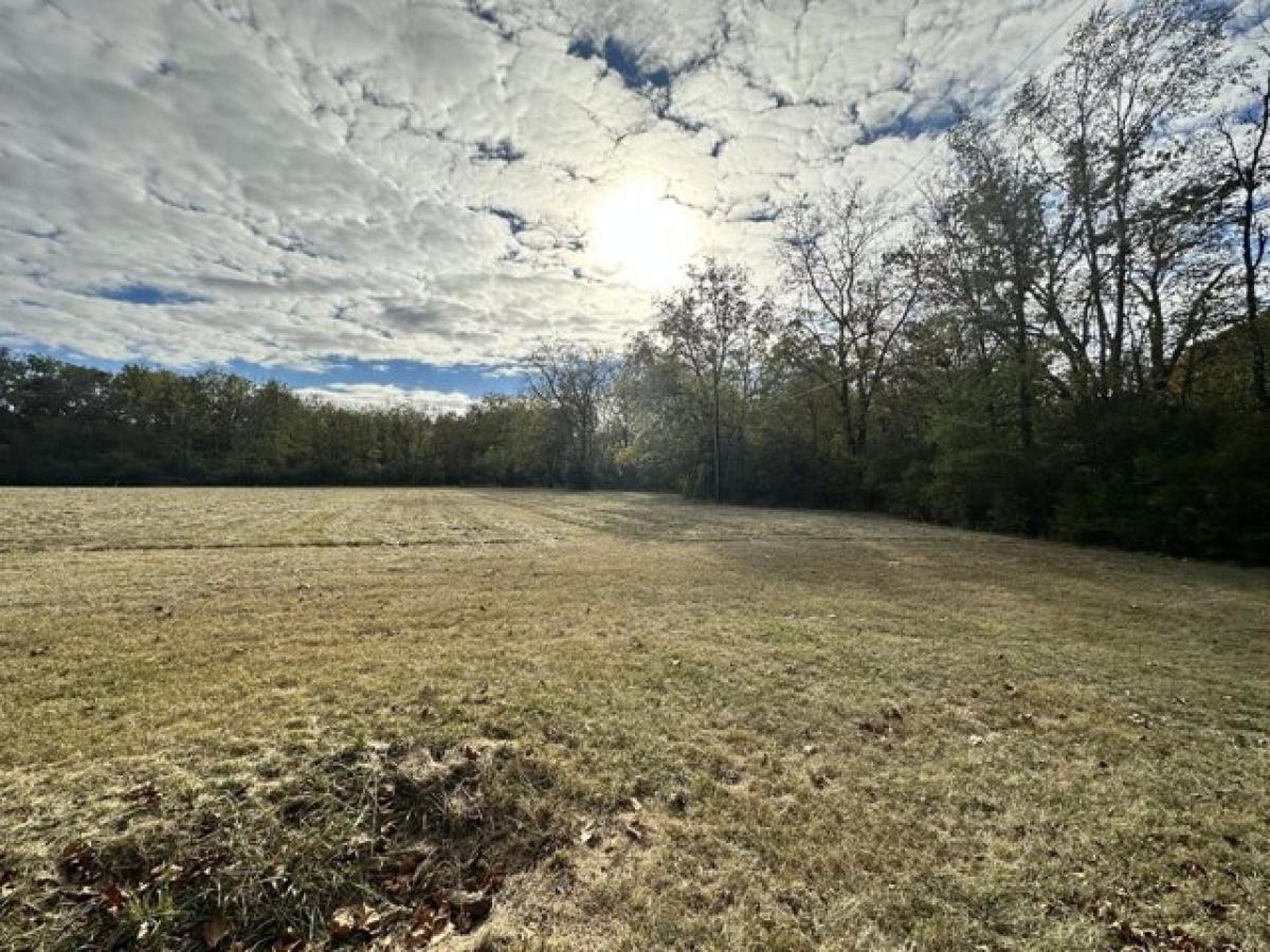 Picture of Residential Land For Sale in Nicholasville, Kentucky, United States