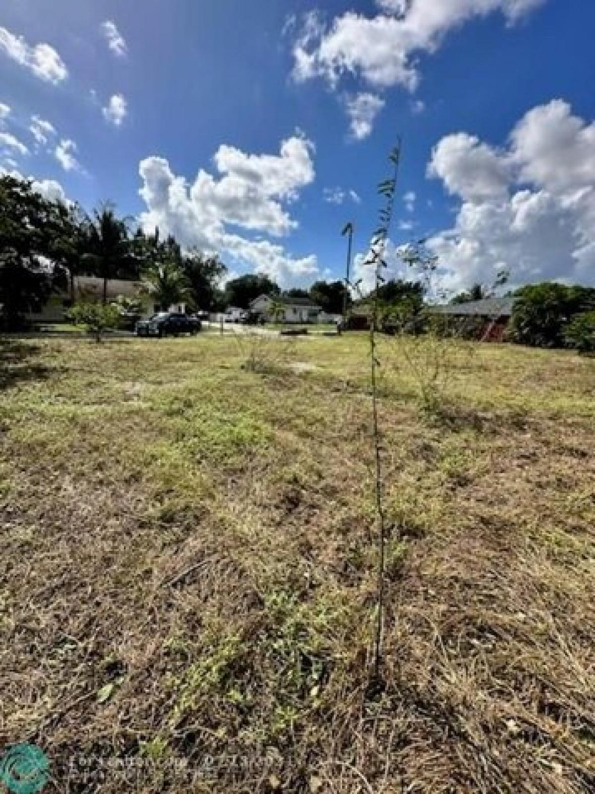 Picture of Residential Land For Sale in West Palm Beach, Florida, United States