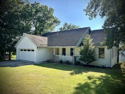 Home For Sale in Monteagle, Tennessee