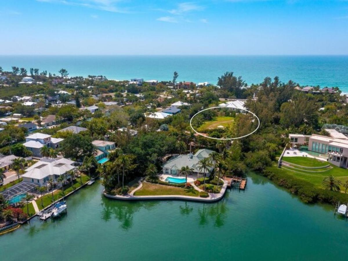 Picture of Residential Land For Sale in Longboat Key, Florida, United States