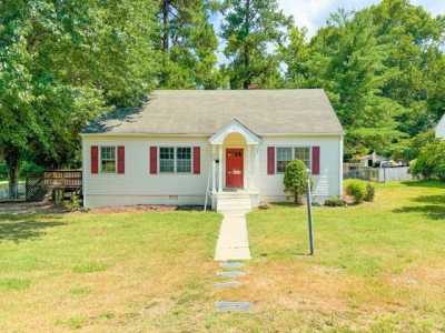 Home For Sale in Crewe, Virginia