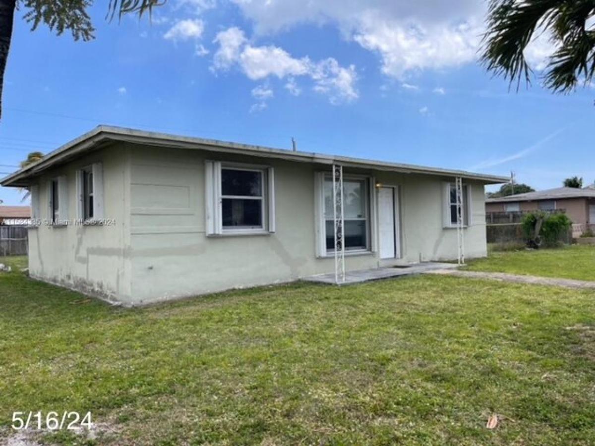 Picture of Home For Sale in West Park, Florida, United States