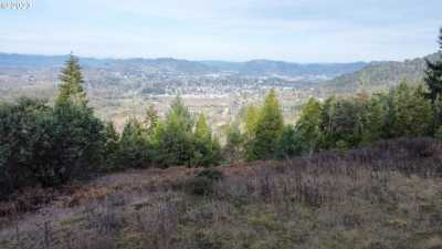 Residential Land For Sale in Roseburg, Oregon