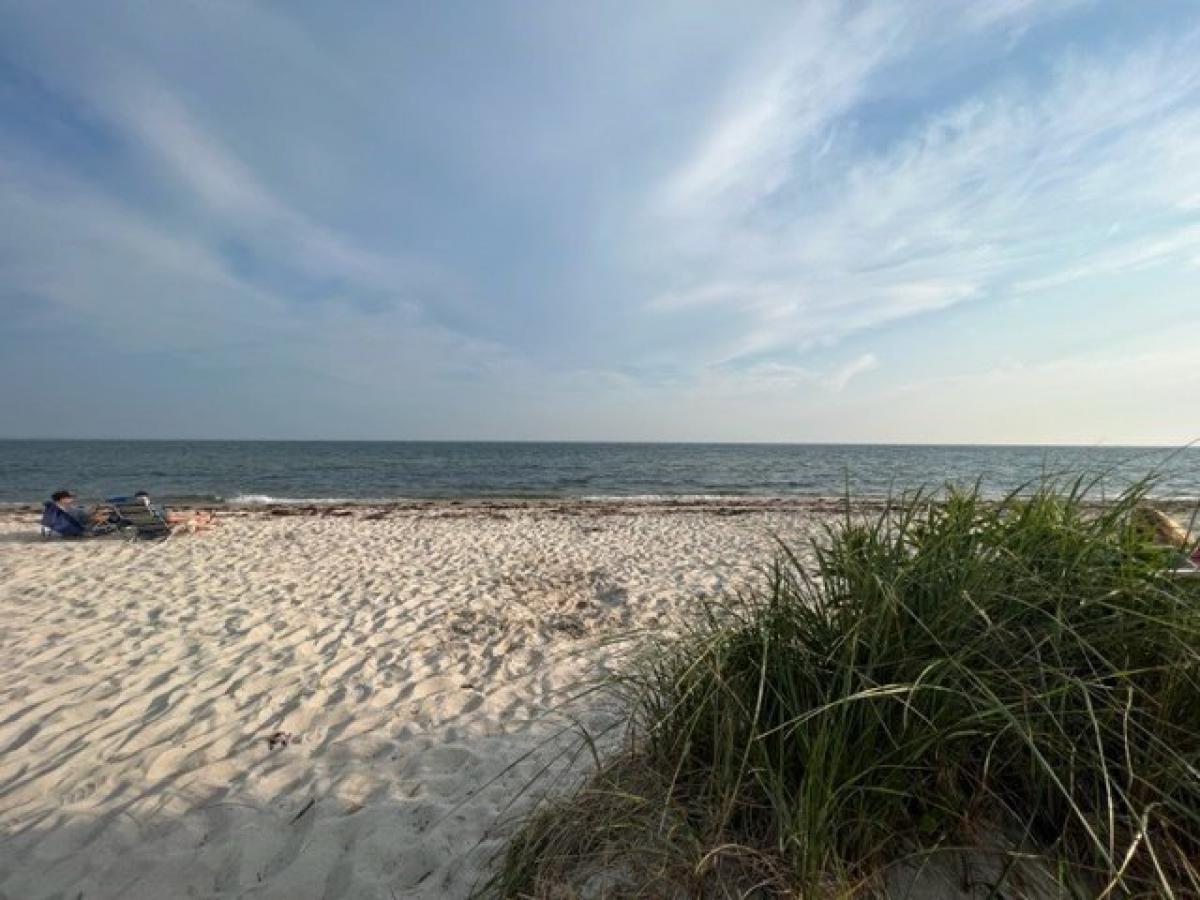 Picture of Home For Sale in Fairhaven, Massachusetts, United States