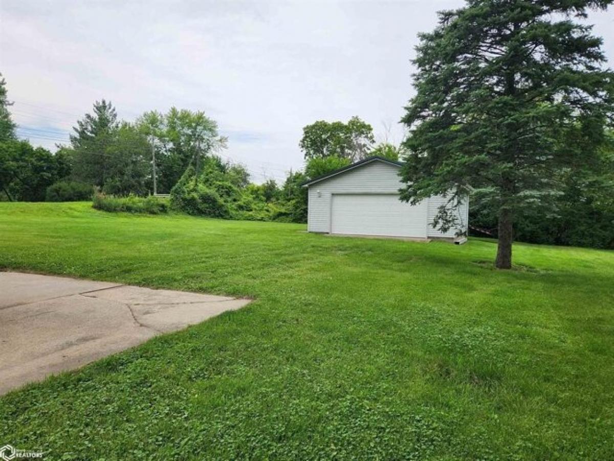 Picture of Residential Land For Sale in Knoxville, Iowa, United States