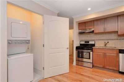 Apartment For Rent in Kew Gardens, New York