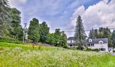 Home For Sale in Jewett, New York