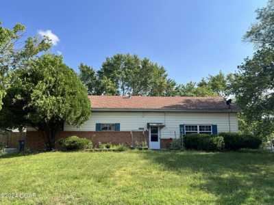 Home For Sale in Carthage, Missouri