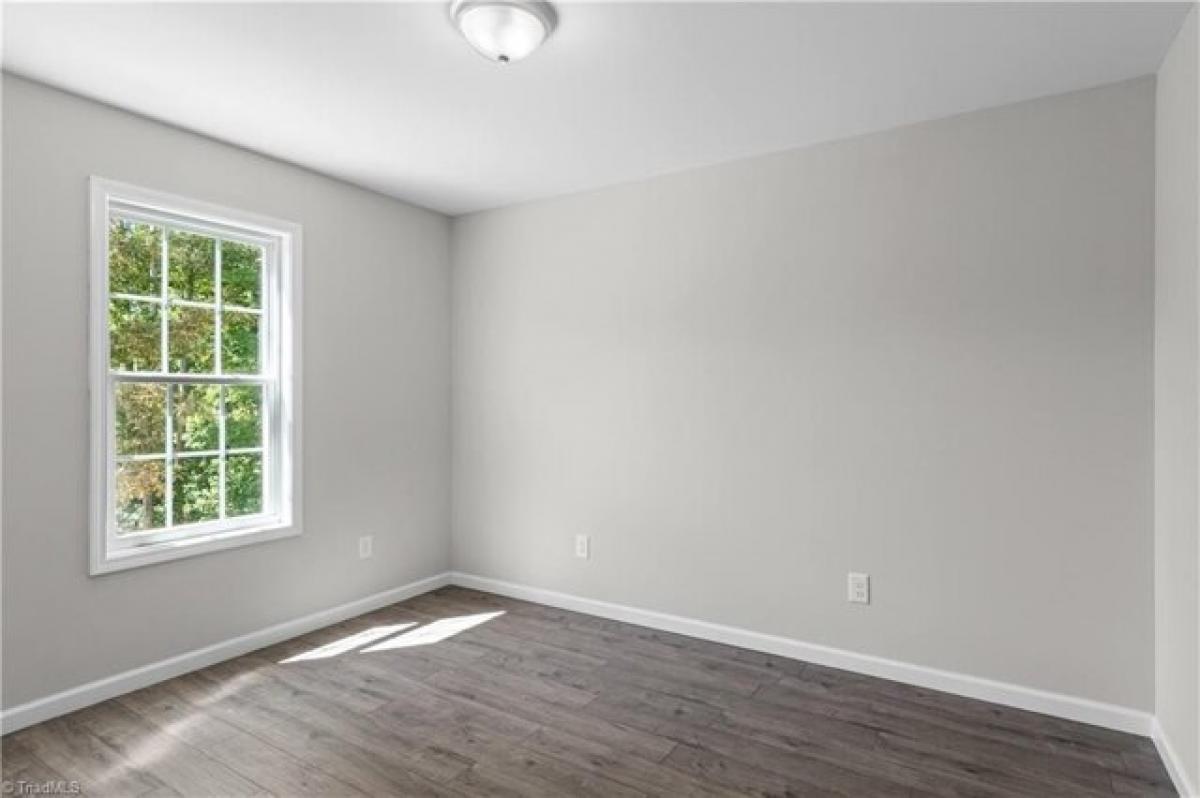 Picture of Home For Sale in Rural Hall, North Carolina, United States