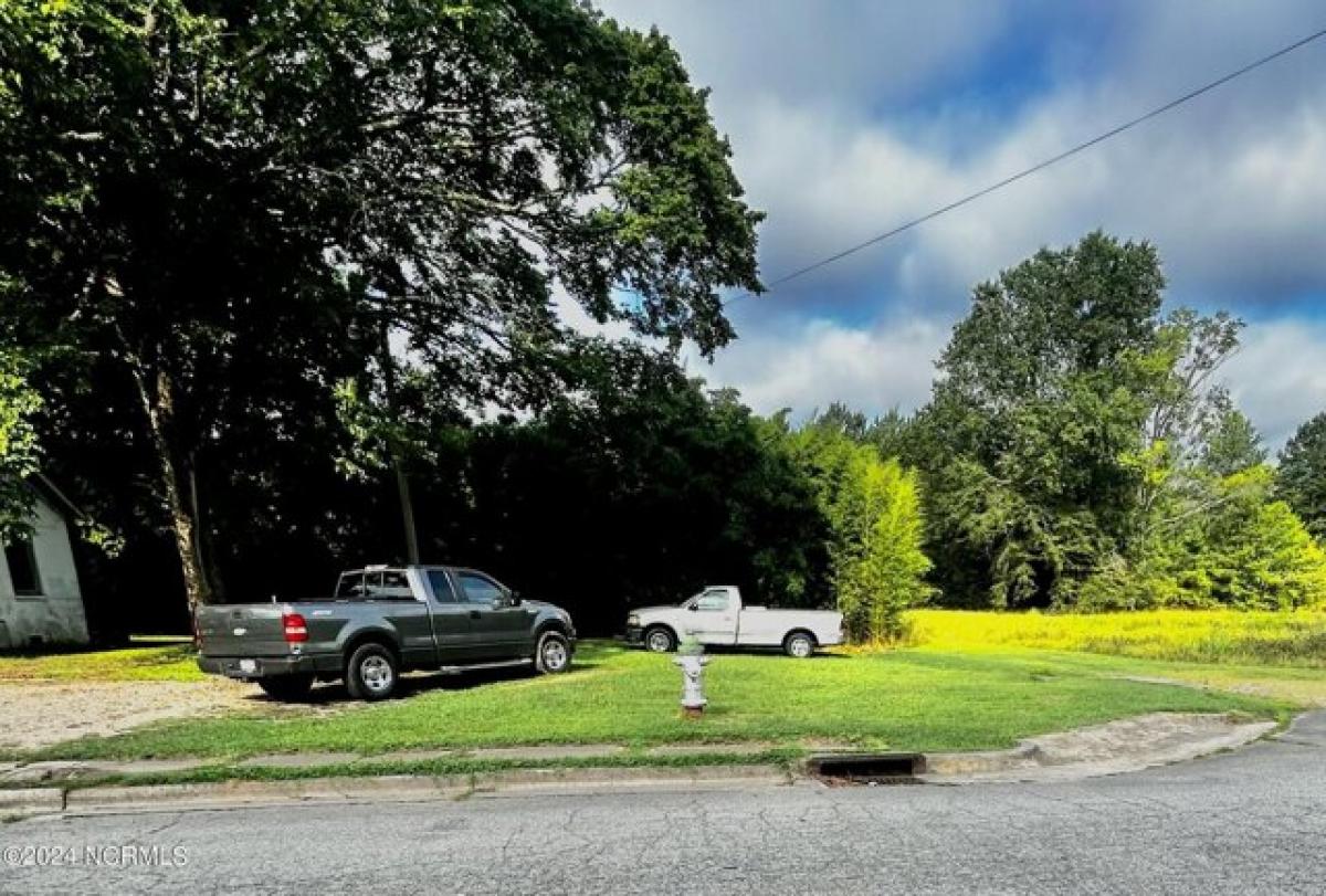 Picture of Residential Land For Sale in Oxford, North Carolina, United States