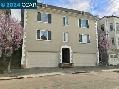 Apartment For Rent in Oakland, California