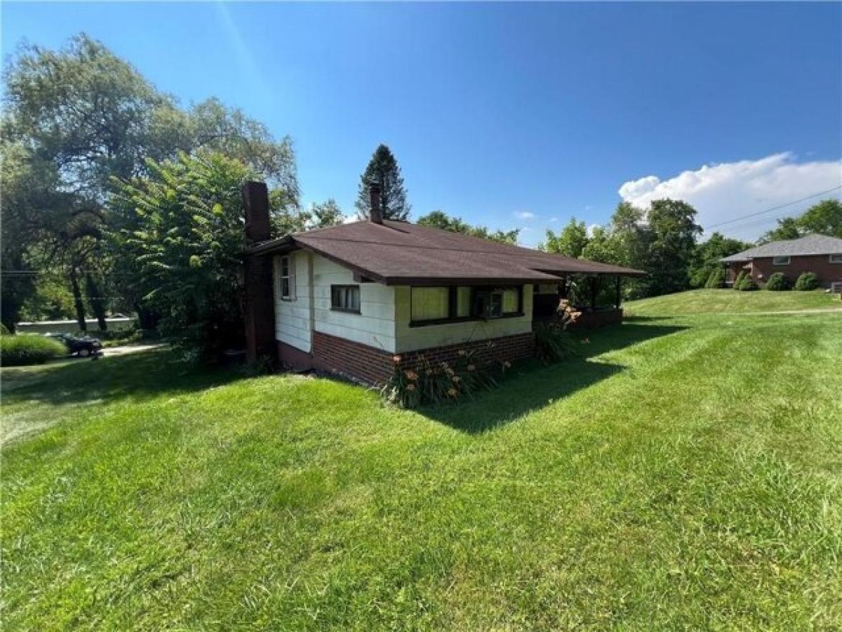 Picture of Home For Sale in Perryopolis, Pennsylvania, United States