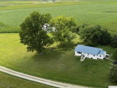 Home For Sale in Coatsburg, Illinois