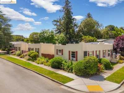 Home For Sale in Martinez, California