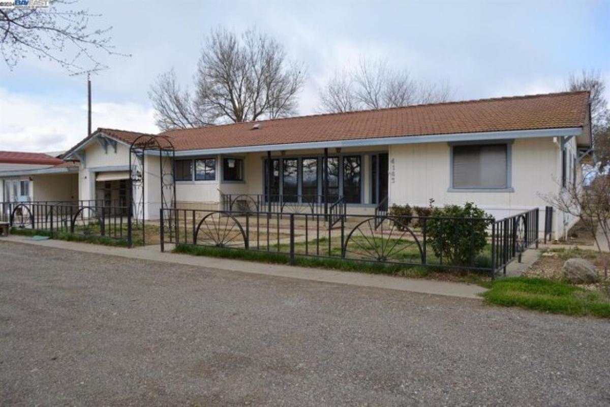 Picture of Home For Sale in Maxwell, California, United States