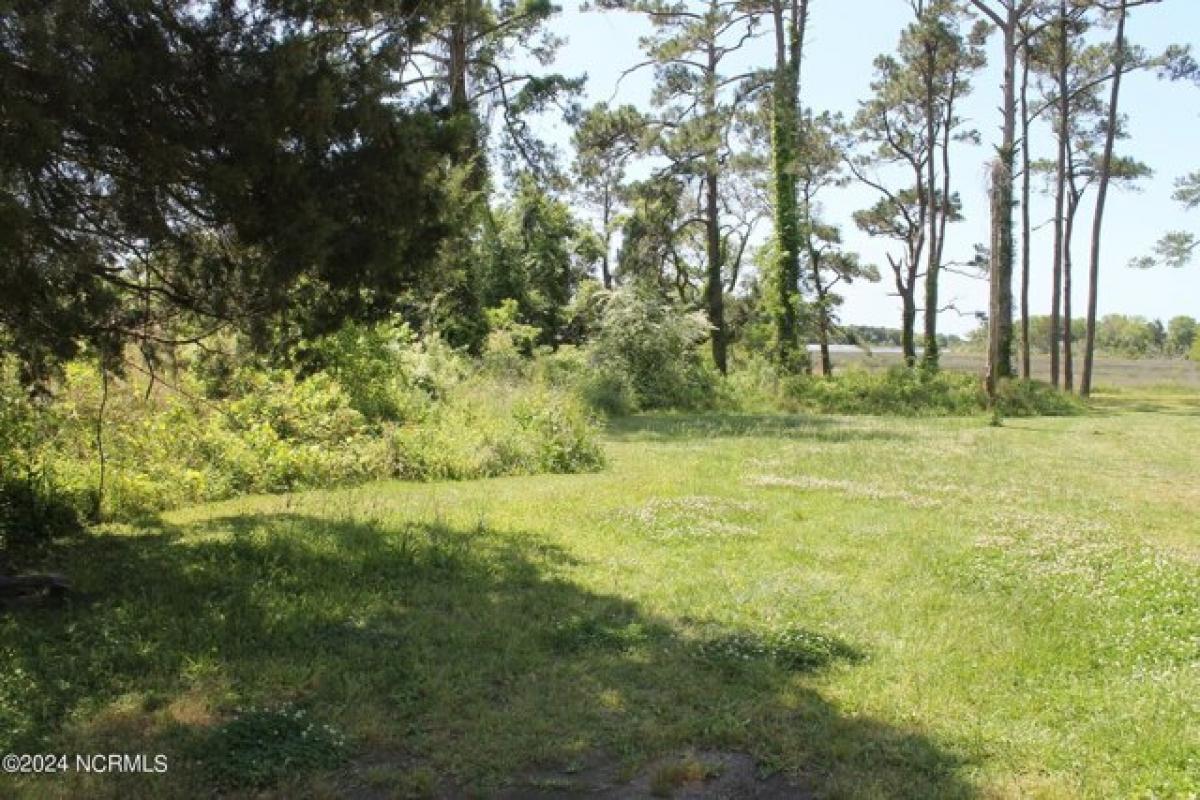 Picture of Residential Land For Sale in Shallotte, North Carolina, United States