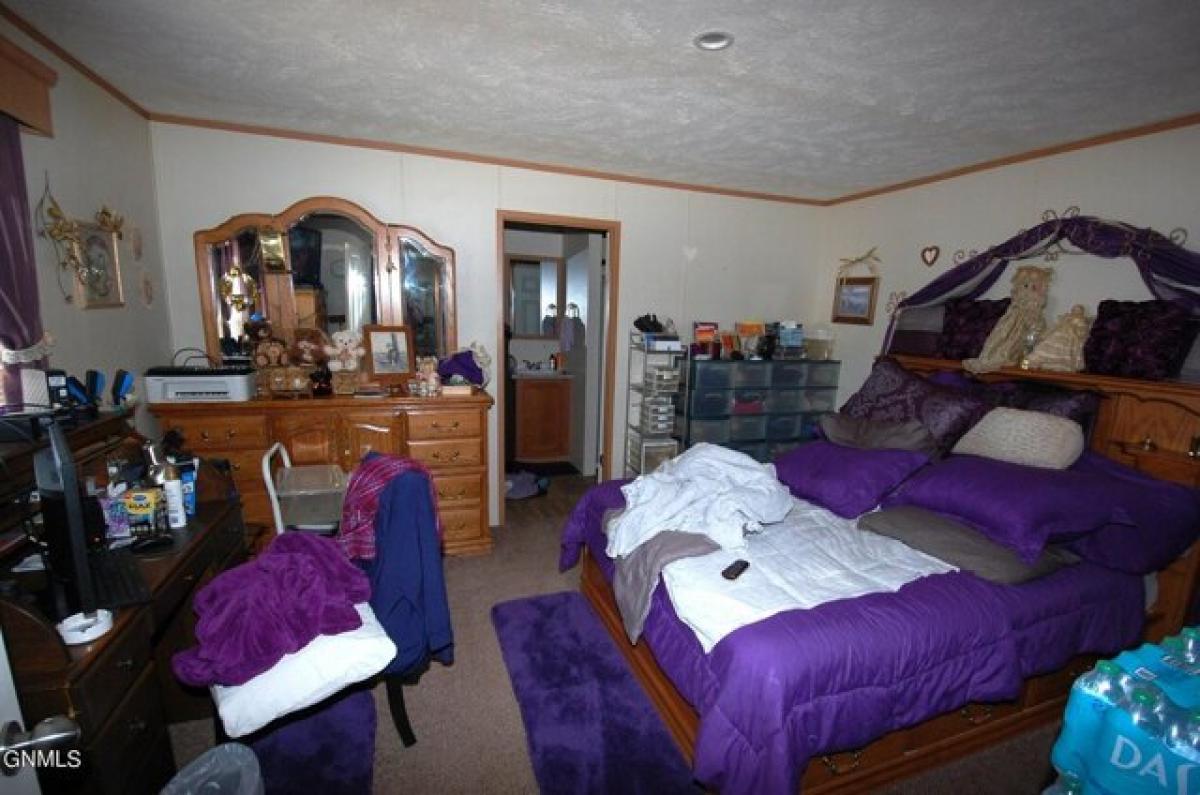 Picture of Home For Sale in Sidney, Montana, United States