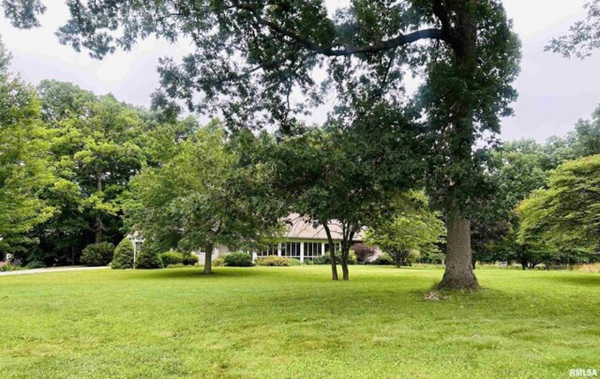 Picture of Home For Sale in Hopedale, Illinois, United States