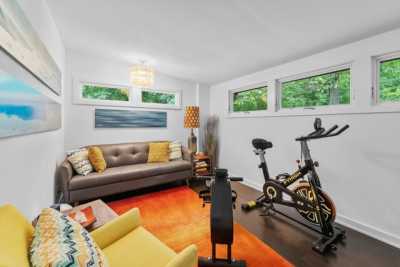 Home For Sale in Hartsdale, New York