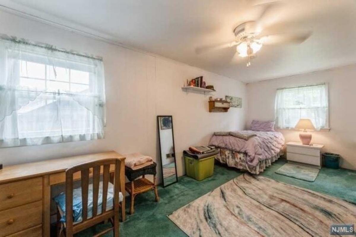 Picture of Home For Rent in Bergenfield, New Jersey, United States