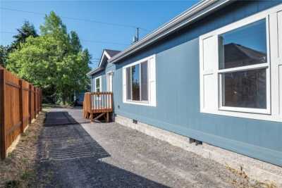 Home For Sale in Kelso, Washington