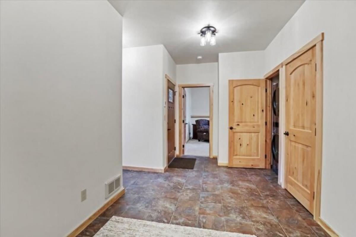 Picture of Home For Sale in Rexford, Montana, United States