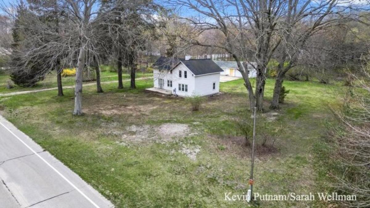 Picture of Home For Sale in Saugatuck, Michigan, United States