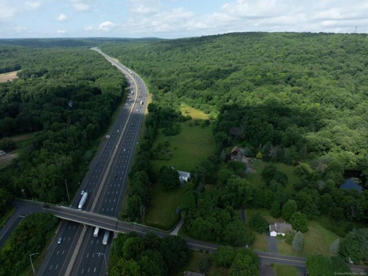 Picture of Residential Land For Sale in Cheshire, Connecticut, United States