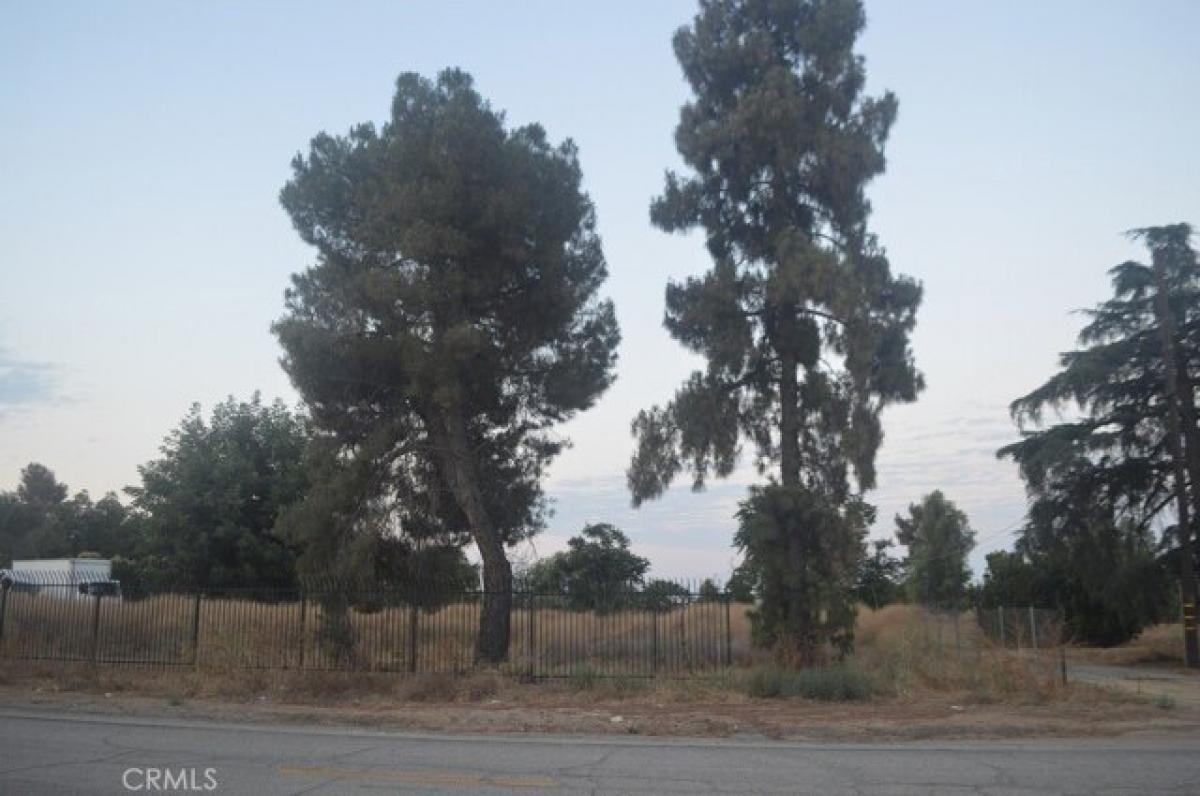 Picture of Residential Land For Sale in Calimesa, California, United States