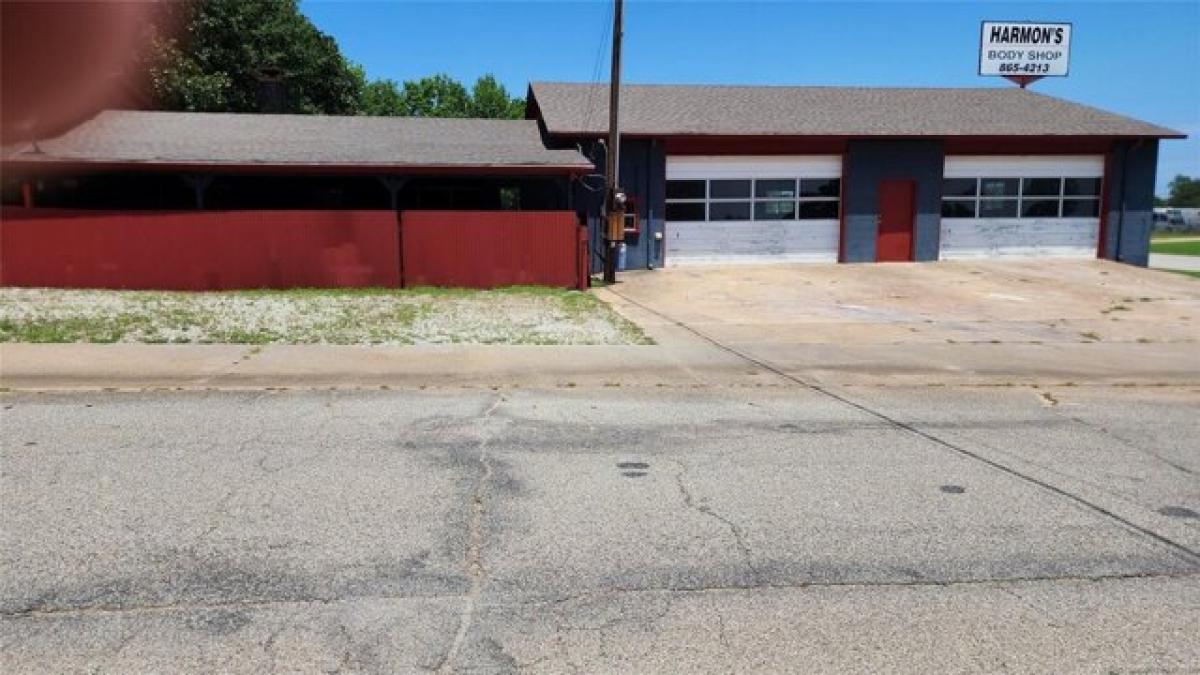 Picture of Home For Sale in Terlton, Oklahoma, United States