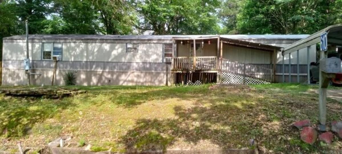 Picture of Home For Sale in El Dorado, Arkansas, United States