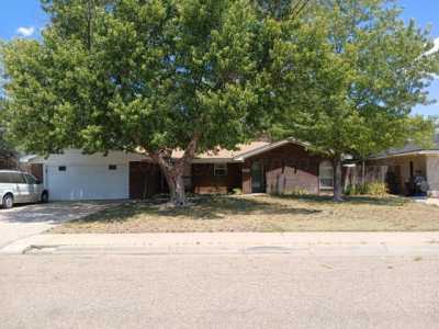 Home For Sale in Dumas, Texas