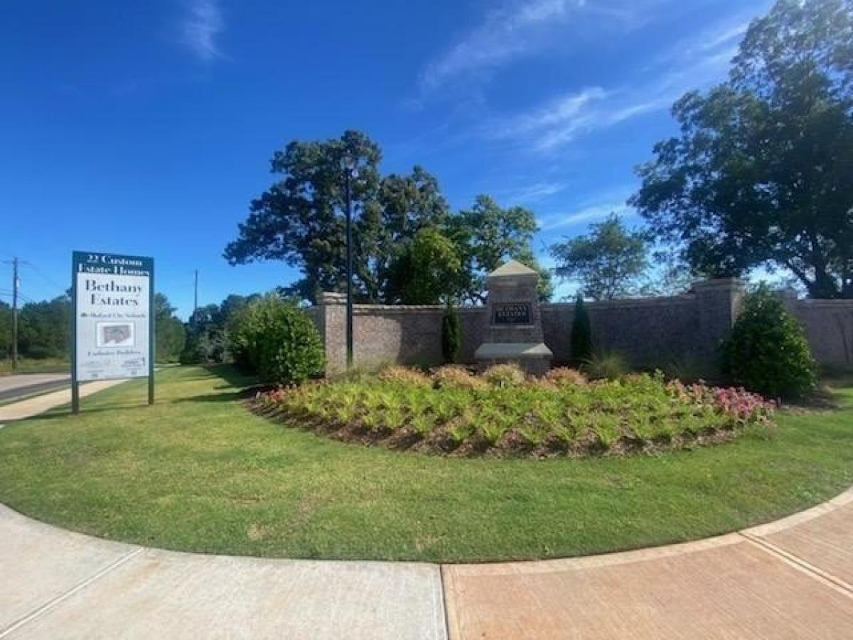 Picture of Residential Land For Sale in Buford, Georgia, United States