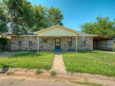 Home For Sale in Prague, Oklahoma