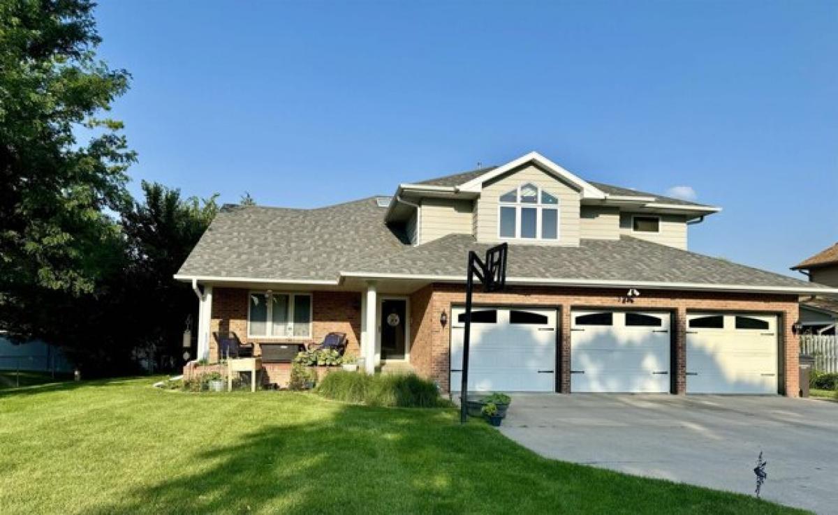 Picture of Home For Sale in Hastings, Nebraska, United States