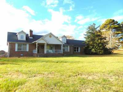 Home For Sale in Summertown, Tennessee