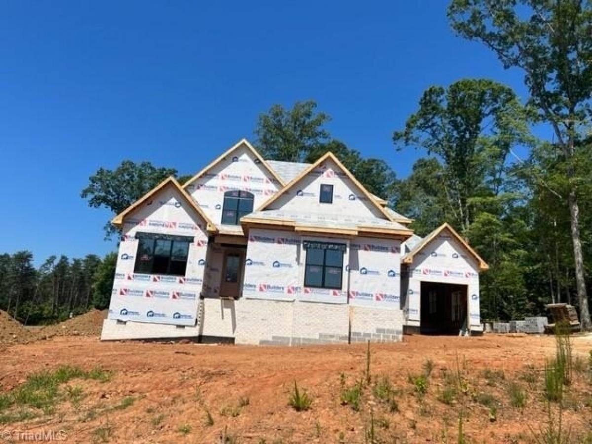 Picture of Home For Sale in Stokesdale, North Carolina, United States