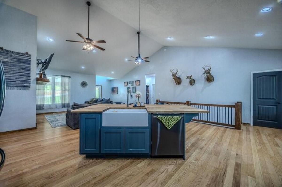 Picture of Home For Sale in Niangua, Missouri, United States