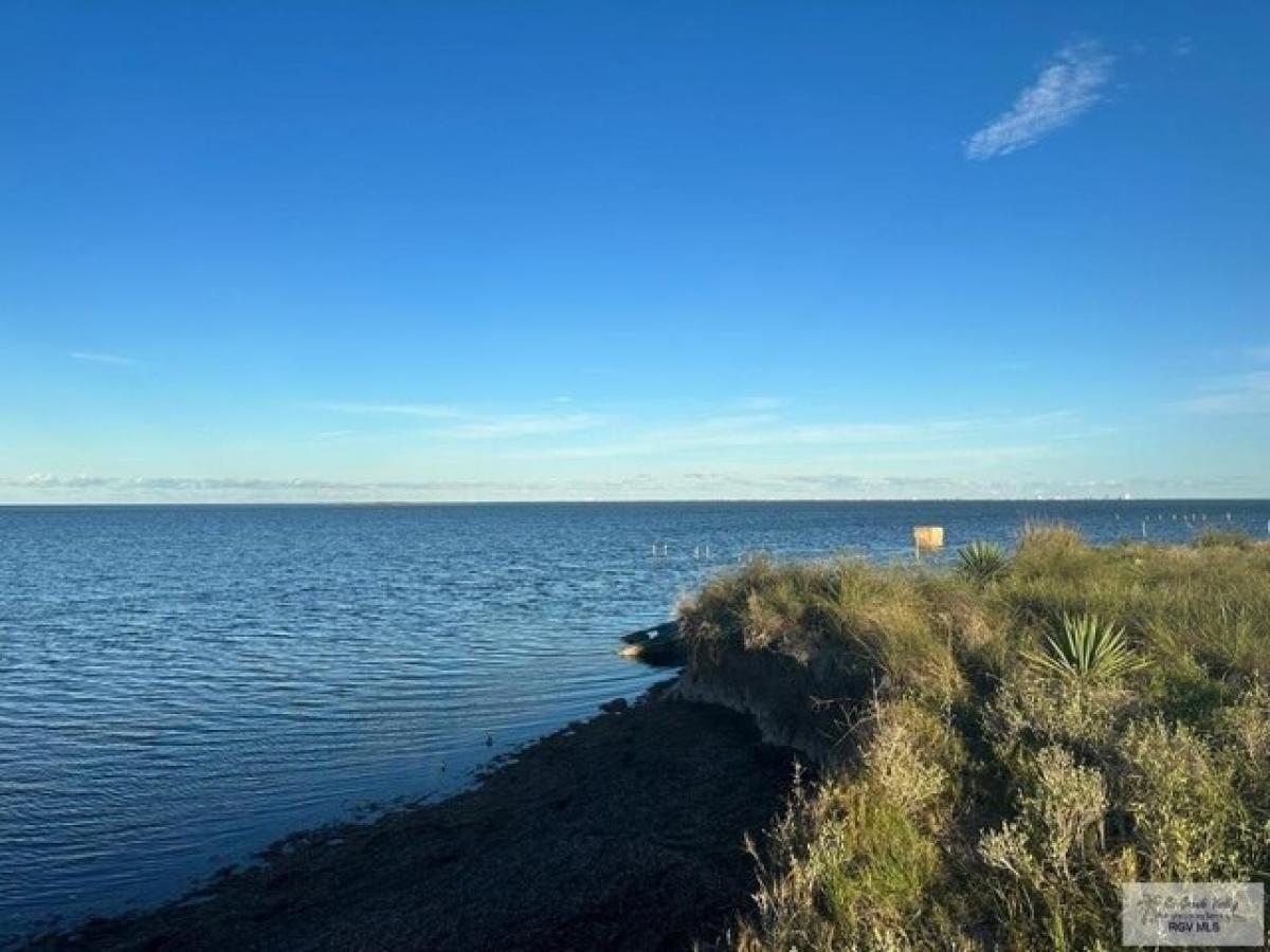 Picture of Residential Land For Sale in Laguna Vista, Texas, United States