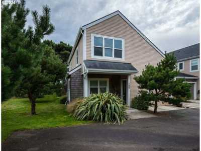 Home For Sale in Bandon, Oregon