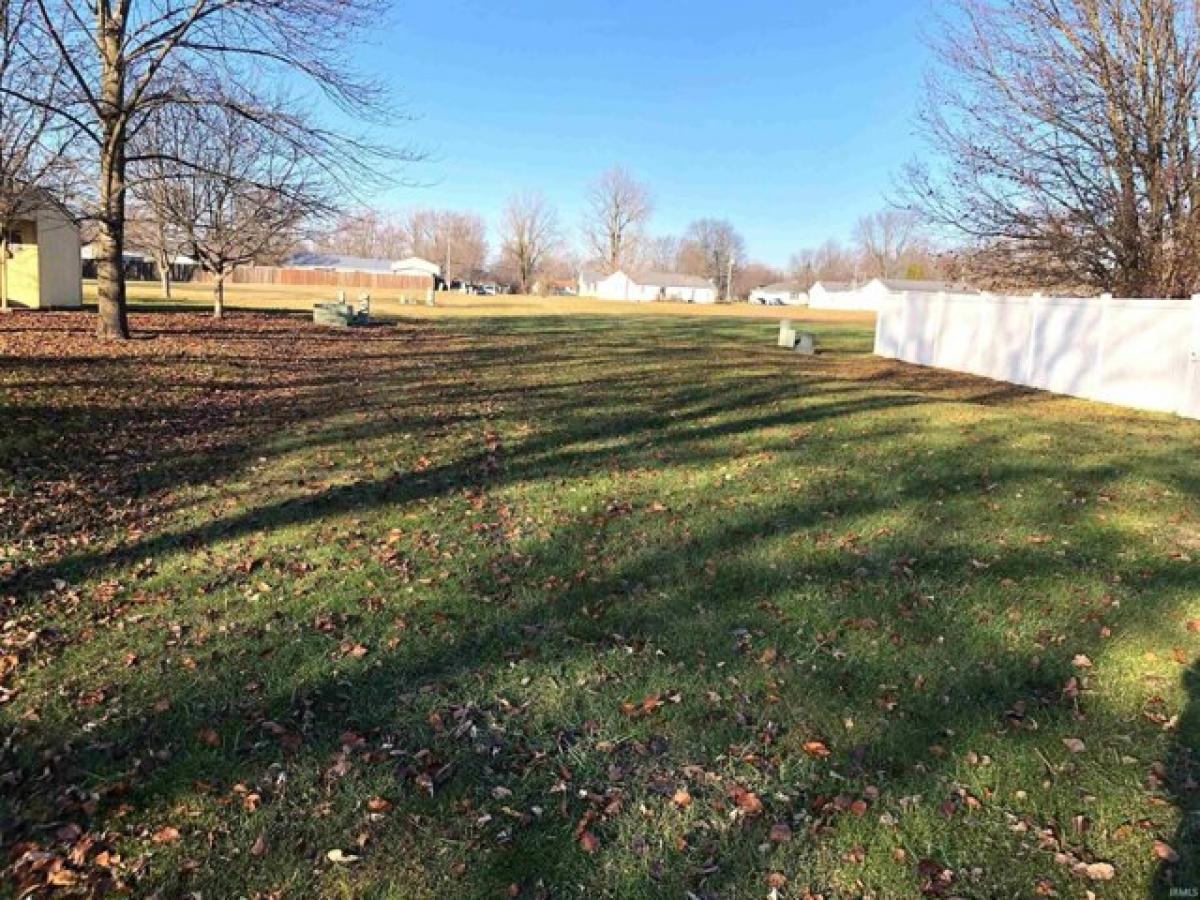 Picture of Residential Land For Sale in New Castle, Indiana, United States